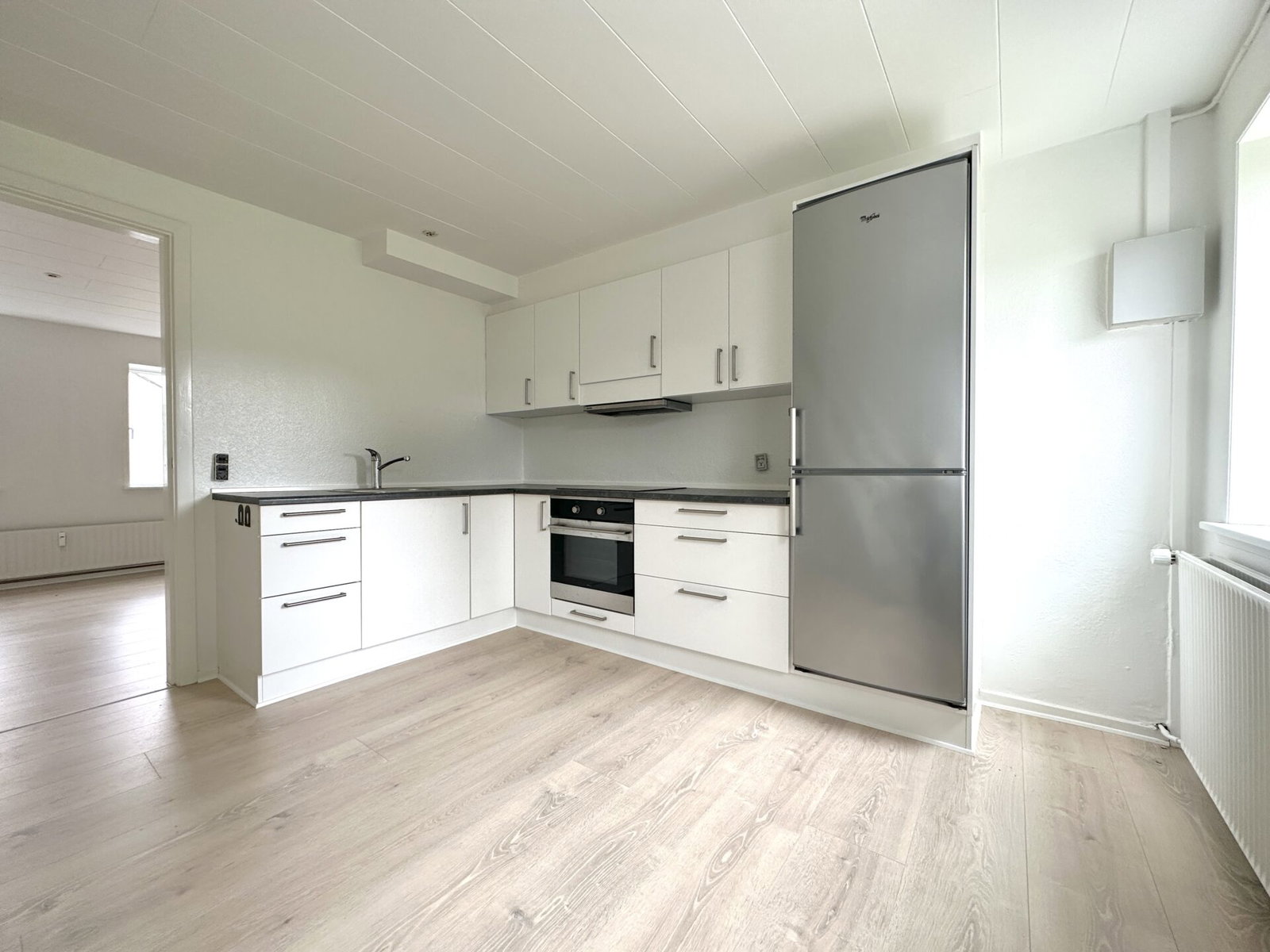 house Bright rear house with private garden in a quiet urban area