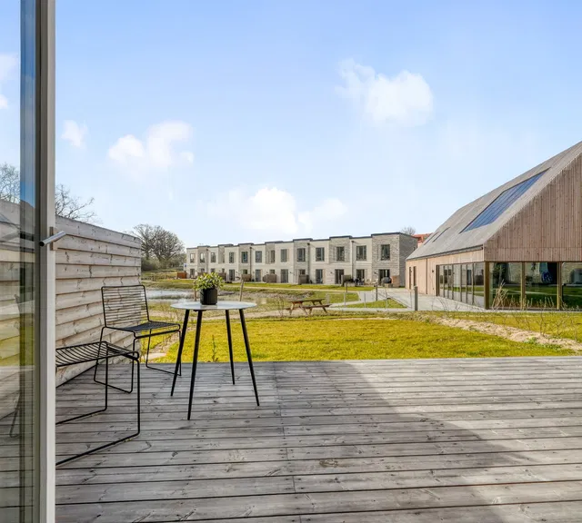 townhouse Dejligt familie-rækkehus i grønt område
