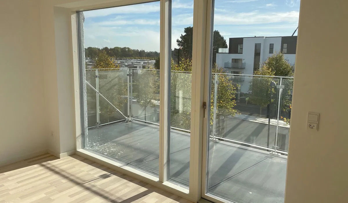 apartment Lys 3-værelses lejlighed med altan i Farum