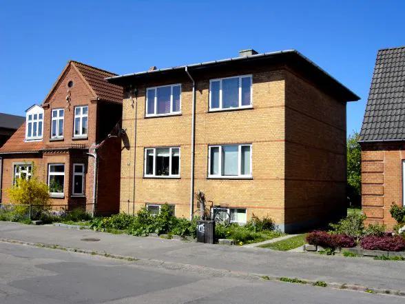 apartment Renoveret lejlighed med nyt køkken og badeværelse