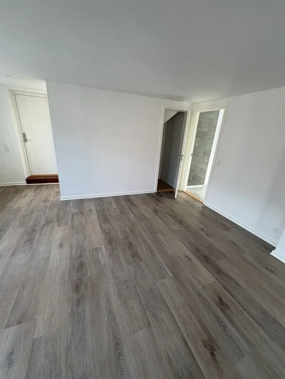 Rummelig 4-værelses lejlighed i to plan - Postvej, Tørring - 1