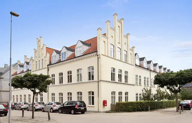 apartment Rummelig 3-værelses lejlighed i central beliggenhed