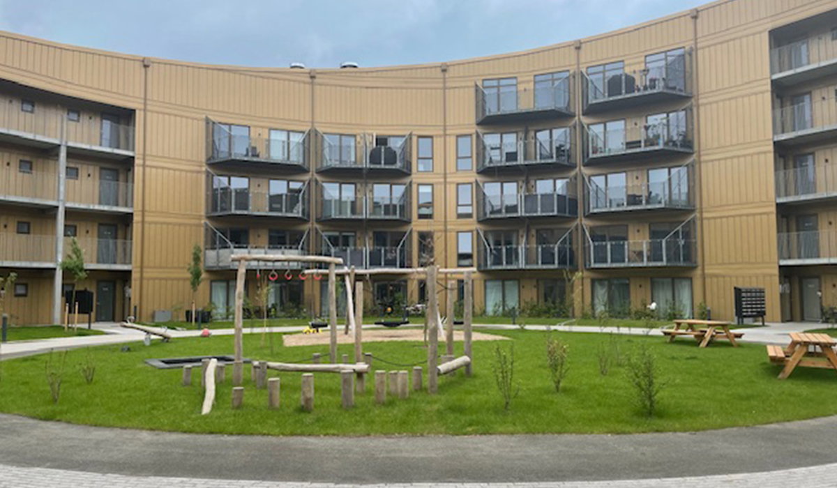 apartment Moderne 1-værelses med stor altan og depotrum