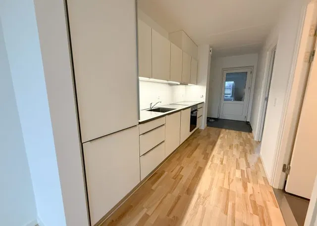 apartment Lys og moderne 2-værelses lejlighed med altan udlejes i Aarhus C