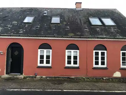 apartment Charmerende 115 m² lejlighed med have og parkering