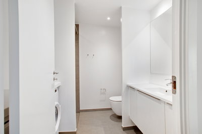 Bright 3-room apartment with east- and west-facing balconies - Robert Jacobsens Vej, København S - 2