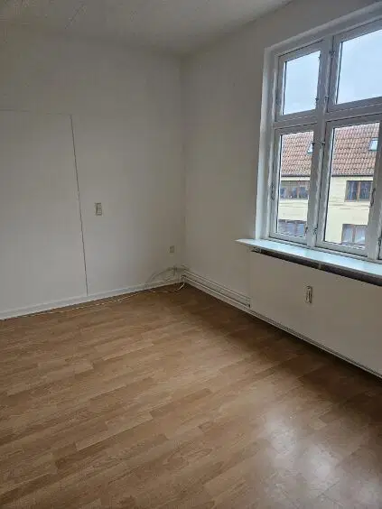 apartment Lovely 4-room