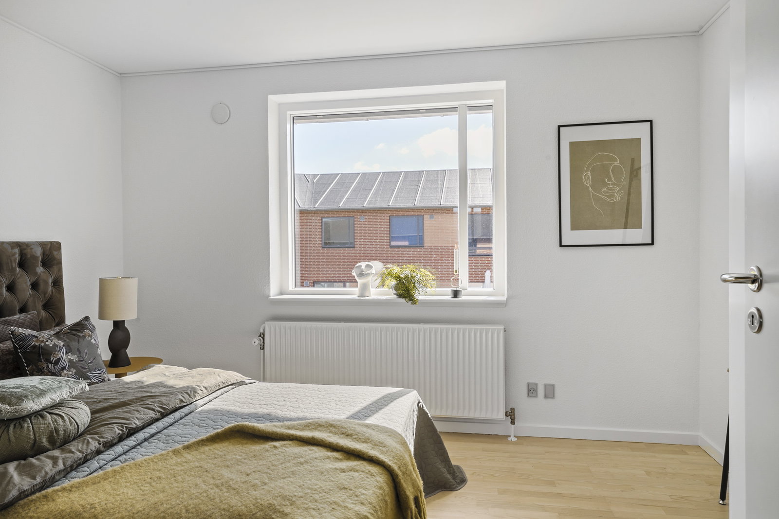 2 plans beboelse med lille have og parkering - Tilst – billede 7