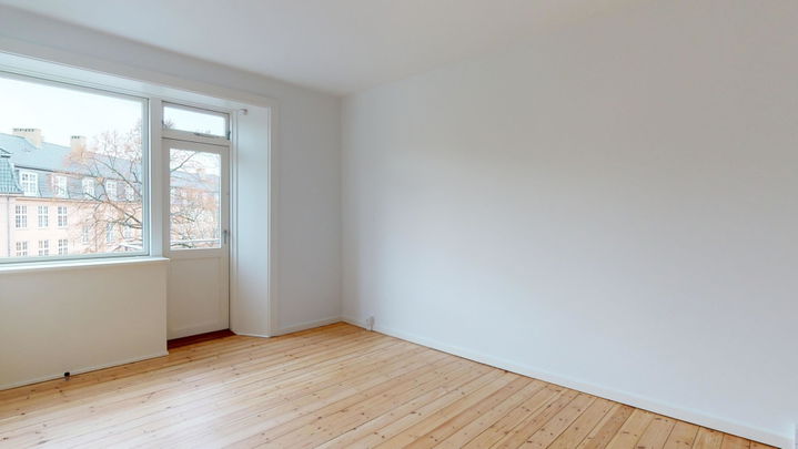Bright 3-room apartment in Copenhagen NW with balconies – photo 1