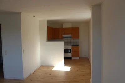 Apartment in a Quiet Neighborhood with Excellent Facilities - Fuglsangsvej, Nørresundby - 2