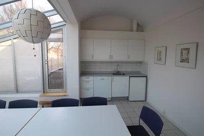 Apartment in a Quiet Neighborhood with Excellent Facilities - Fuglsangsvej, Nørresundby - 3