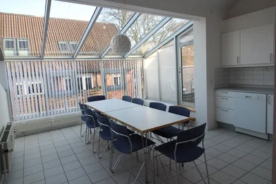 Apartment in a Quiet Neighborhood with Excellent Facilities - Fuglsangsvej, Nørresundby - 4