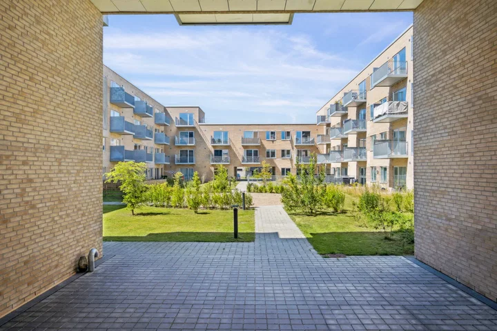 Moderne 1-værelses lejlighed med altan og gode faciliteter - Honningvænget, Tilst - 3