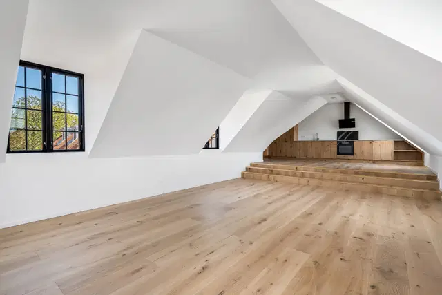 apartment Renoveret lejlighed med bevaret klassisk stil