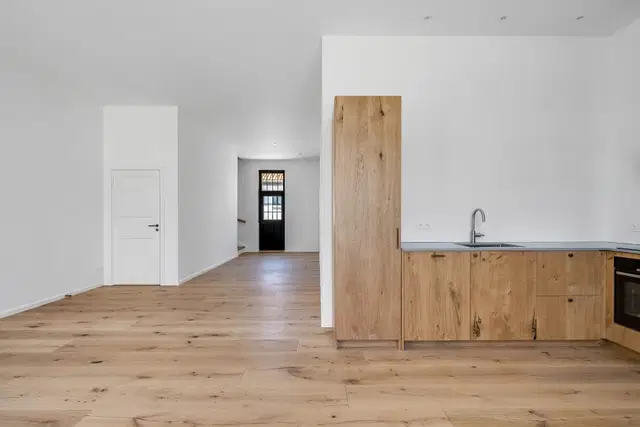 apartment Renoveret lejlighed med bevaret klassisk stil
