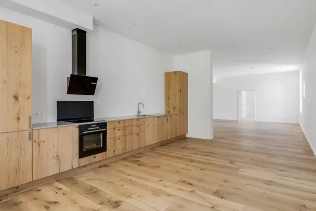 apartment Renoveret lejlighed med bevaret klassisk stil