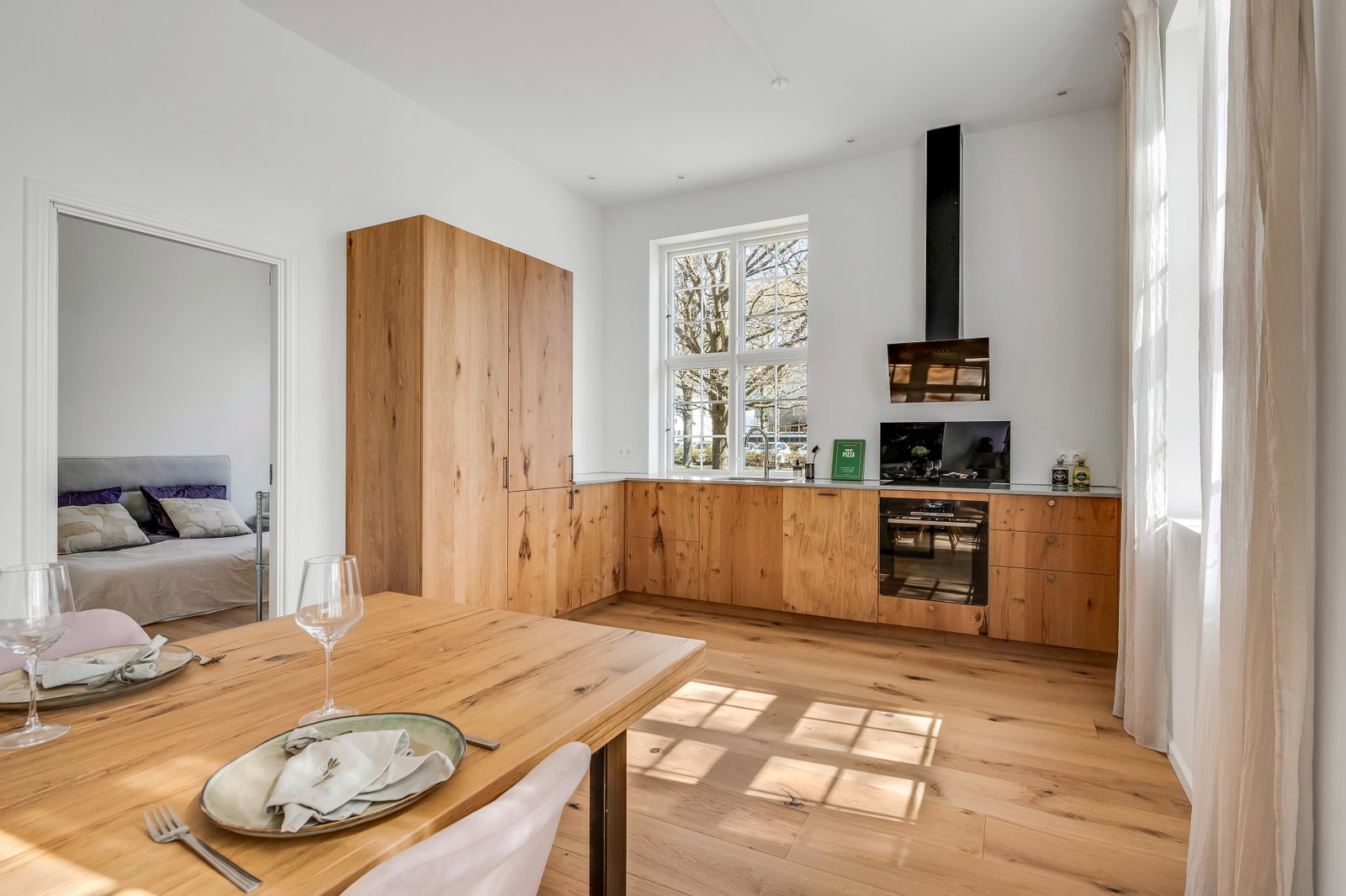 apartment Renoveret lejlighed med bevaret klassisk stil