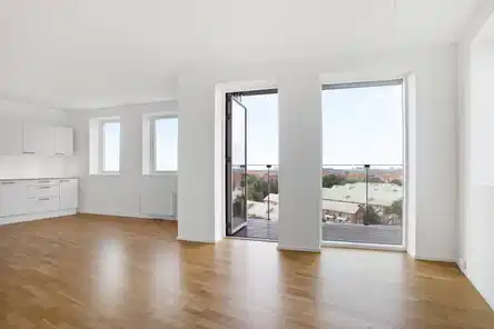 apartment Bright 3-room apartment with west-facing balcony
