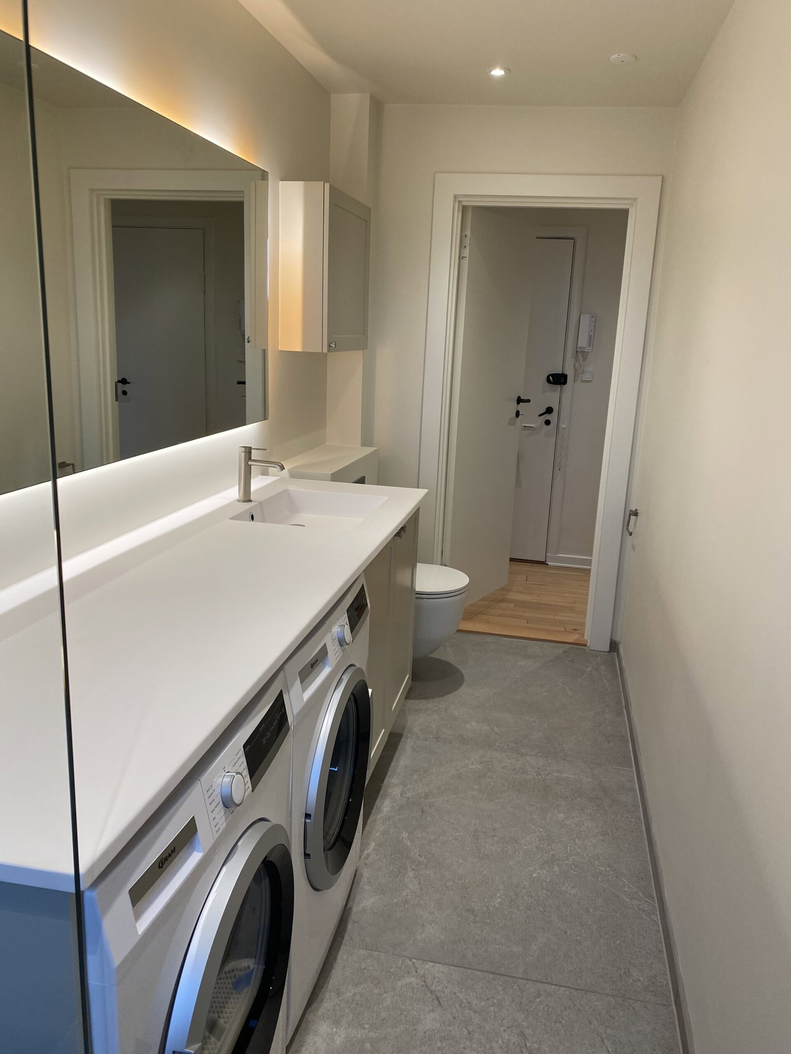 apartment Lys lejlighed på 3. sal i centralt Odense
