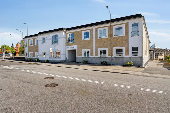 Lys 2-værelses på 70 m2 med elevator og vask/tør - Stationsmestervej, Aalborg SV - 0