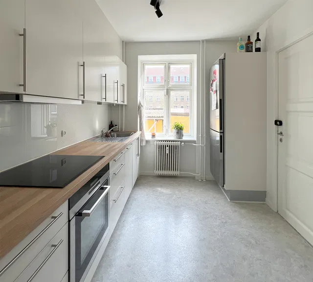 apartment Lys og indflytningsklar 2-værelses lejlighed i Aalborg Vestby!