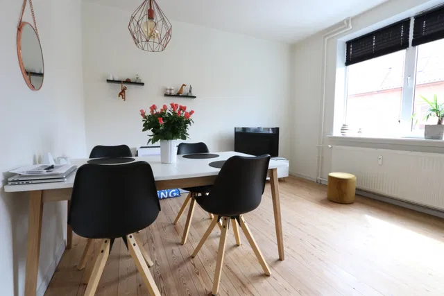 apartment Lys 2-værelses lejlighed med central beliggenhed