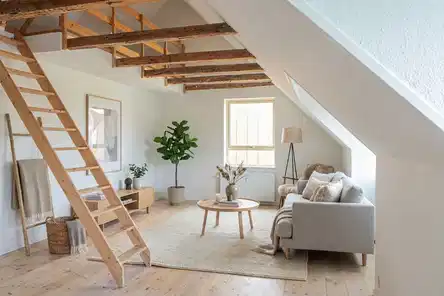 apartment Lys 2-værelses med hems og synlige bjælker – 67 m2 tæt på indkøb og bus