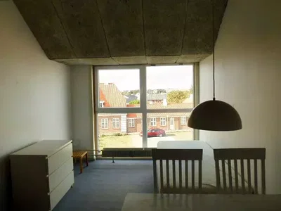 Bright 1-bedroom apartment with loft and a large window section – ideal for commuters with parking - Peder Rimmensgade, Hirtshals - 2