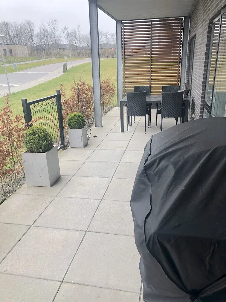 apartment Lys og stor 4-værelses med god terrasse
