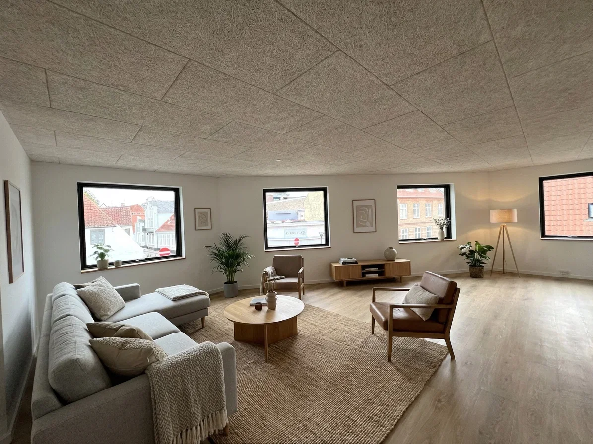 apartment Lys, lækker og lige til at flytte ind i, med udsigt og godt overblik