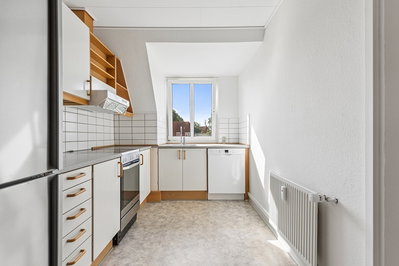 Lys 3-værelses lejlighed i Odense M med altan - Østerbæksvej, Odense M - 1