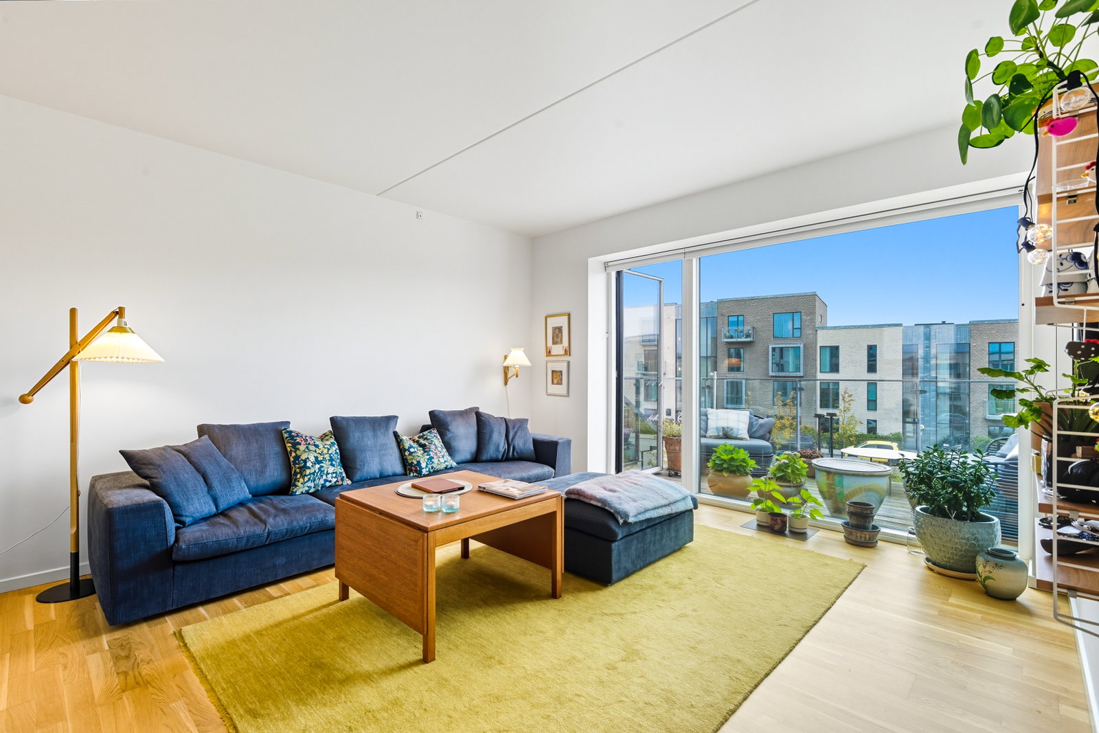 apartment Lys og moderne lejlighed i Trekroner med p-plads