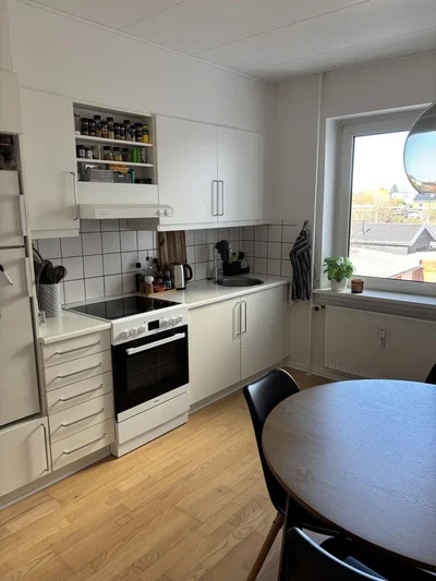 Charmerende 2-værelses lejlighed i enestående ejendom - Plantagevej, Frederikshavn - 2