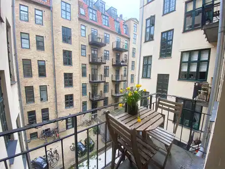 apartment Møbleret herskabslejlighed med altan i Puggaardsgade