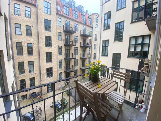 apartment Furnished stately apartment with southwest-facing balcony
