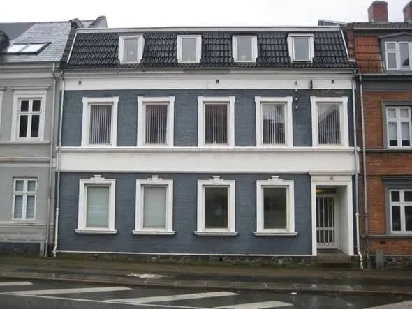 apartment Charmerende 3-værelses lejlighed i pæn stand