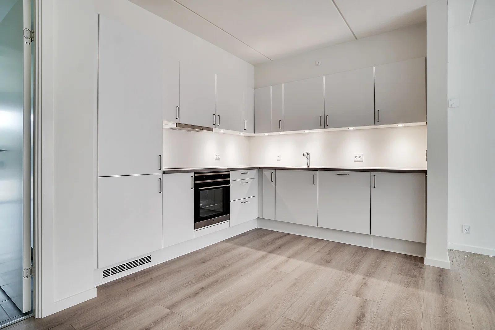 townhouse 4-værelses rækkehus med privat terrasse i Hillerød