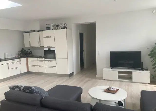 apartment Lys og rummelig 3-værelses lejlighed central beliggende i Kolding.