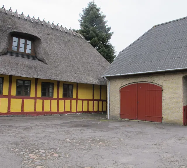 house NYE VILKÅR: Landsted, Ståby