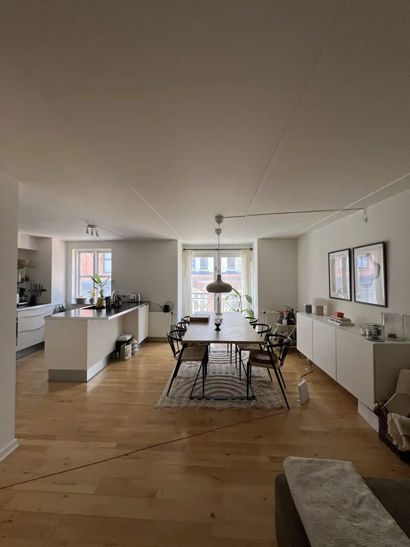 apartment Bright 3-room apartment in Odense C with storage room