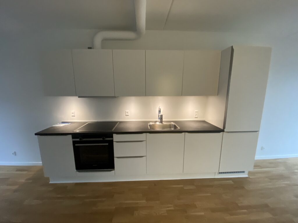apartment Lys 3-værelses lejlighed i Aarhus C - ideel til dele