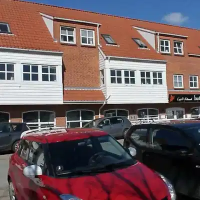 apartment Central 2-værelses på 53 m2 tæt på gågaden, Metropol og stationen