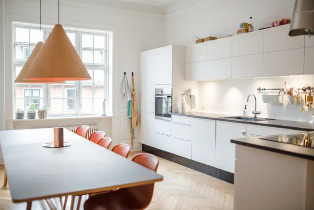 room Large shared apartment with double rooms in the city center