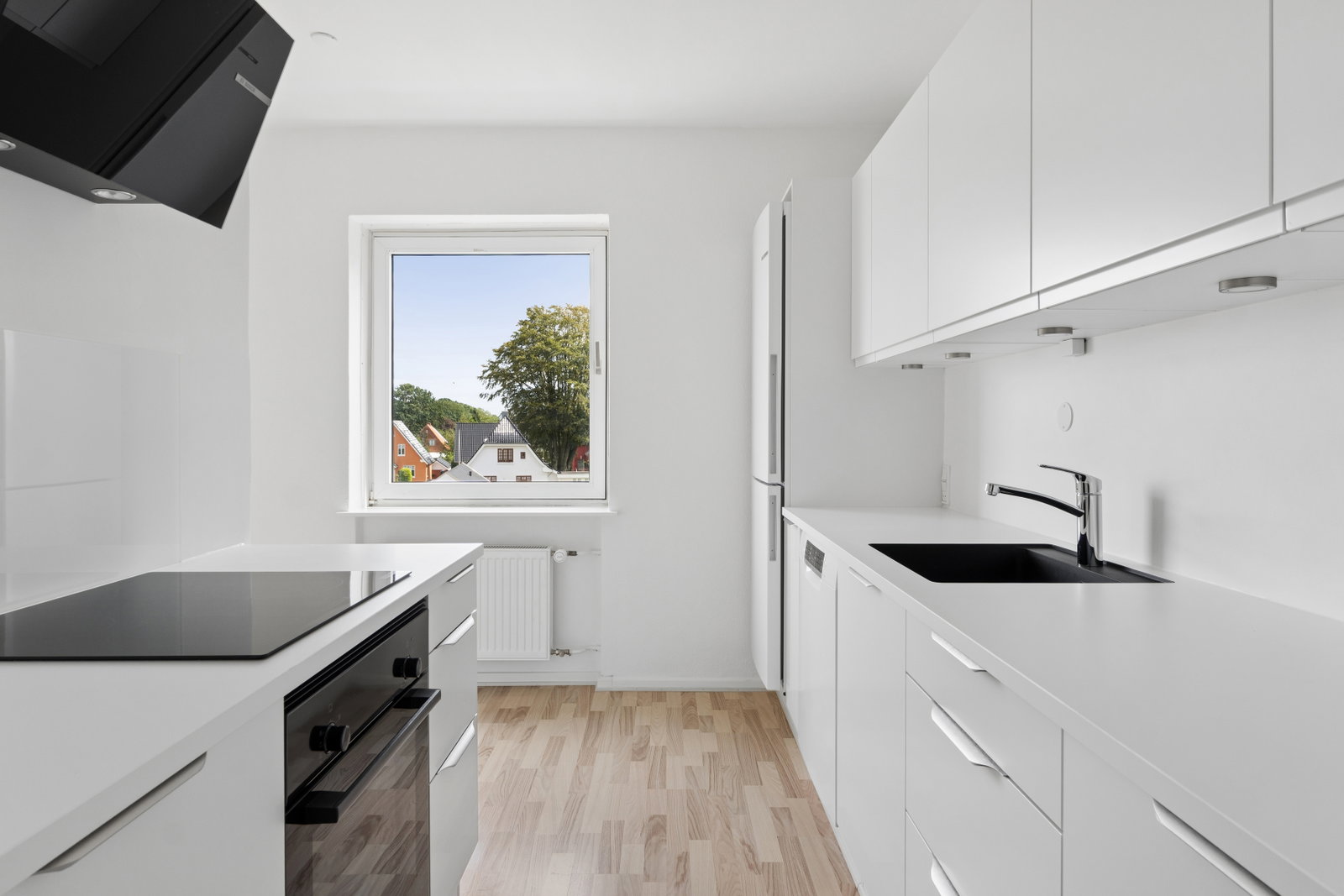 apartment Renoveret 3-værelses øverst med privat altan