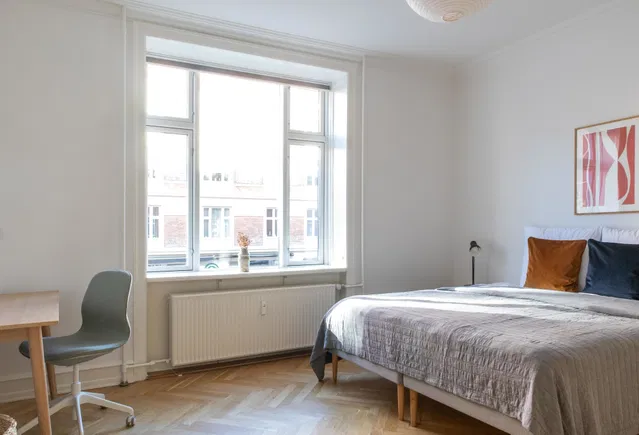 room Parværelse i renoveret lejlighed på Frederiksberg
