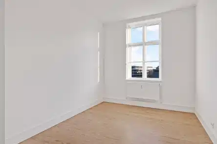 apartment Renovated 3-room apartment in a building from 1929 with balcony
