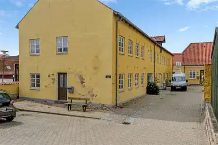 apartment Charmerende 99 m² lejemål i roligt bymiljø