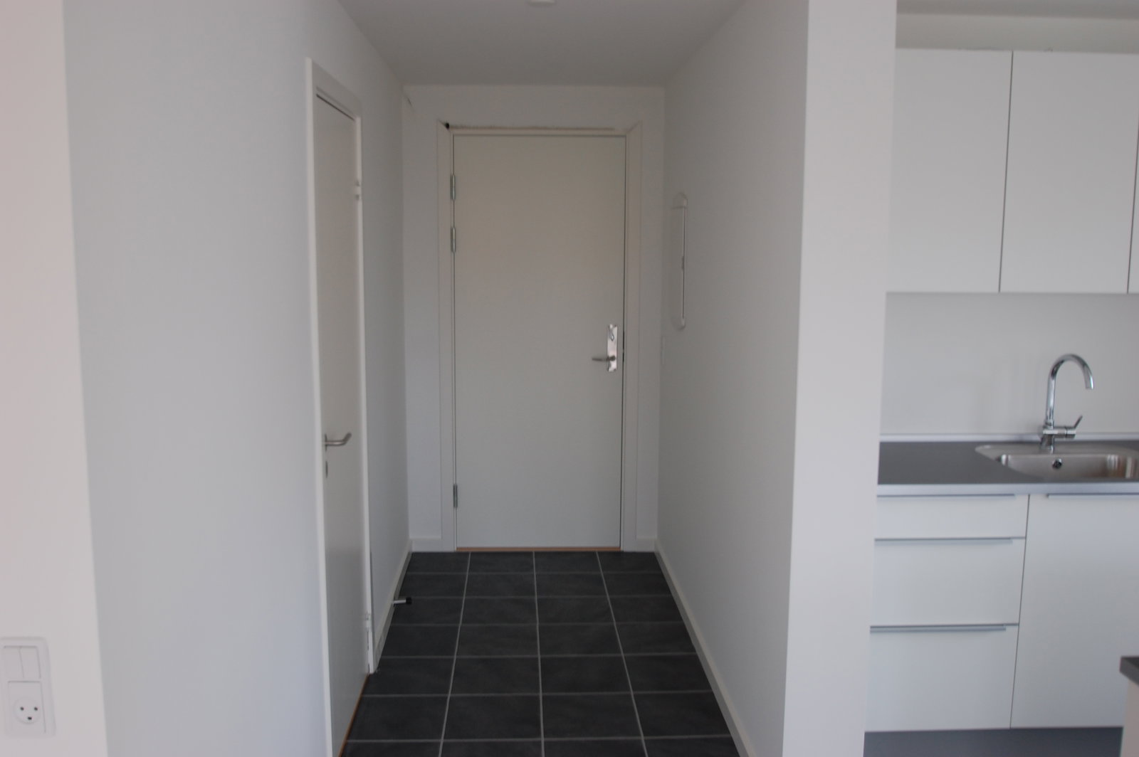 apartment Lys 3-værelses lejlighed med stor altan