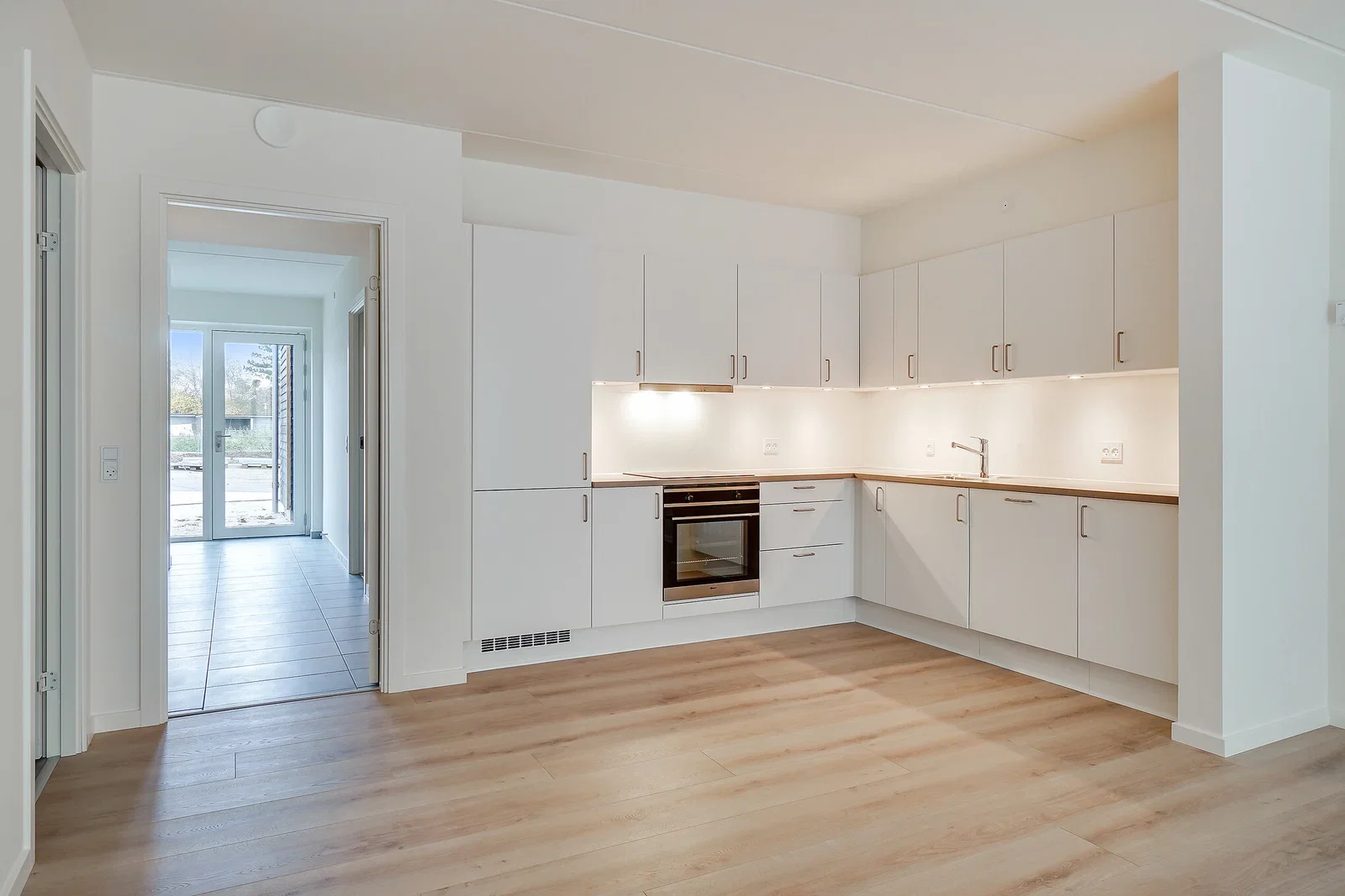 townhouse 4-værelses rækkehus med privat terrasse i Hillerød