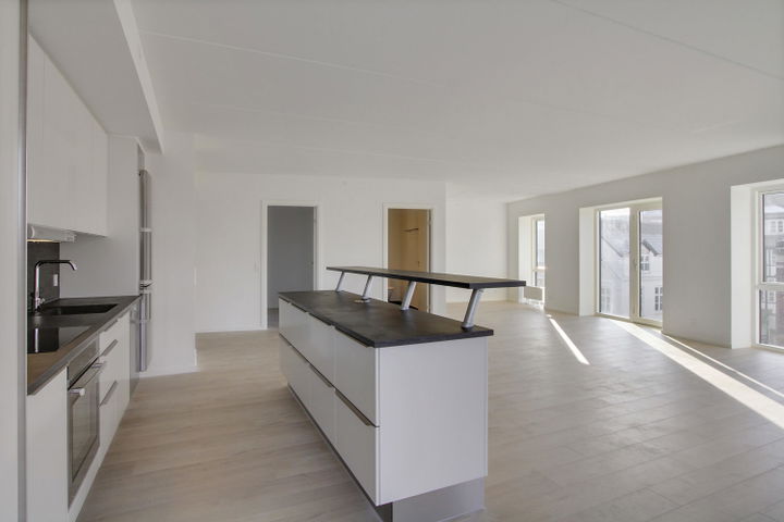 Exclusive corner apartment with balcony - Vindegade, Odense C - 2
